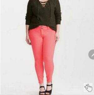 🍁🍂Torrid 18 Jegging - Neon Pink Wash